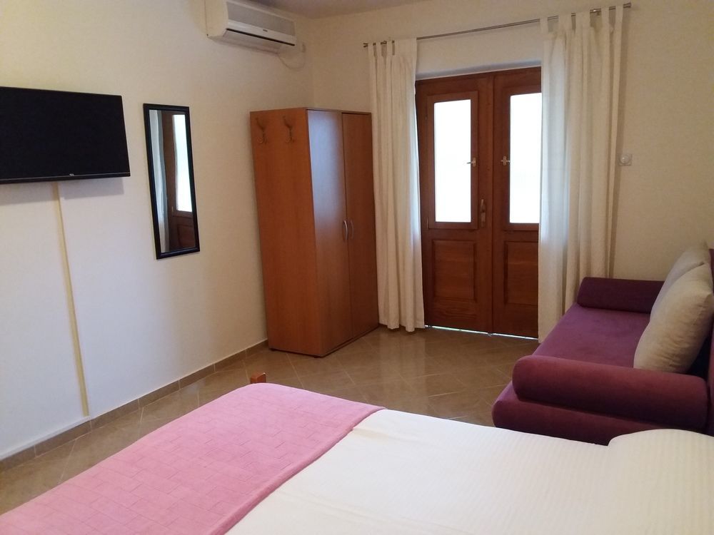 Studio Apartments Petkovic Тиват Экстерьер фото